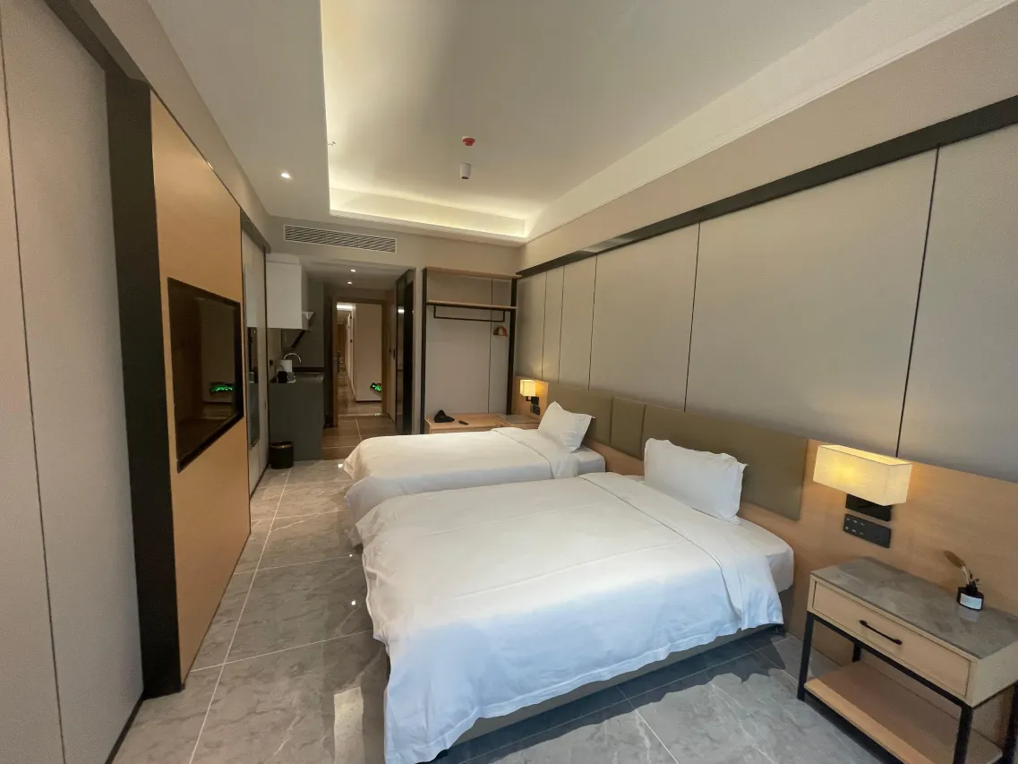 舒享精品商务双床房【落地窗+冰箱+洗衣机】